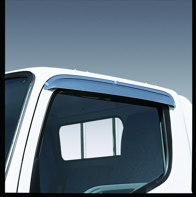 The FUSO Wind Deflector offers a draught-free driving, even with the window open.