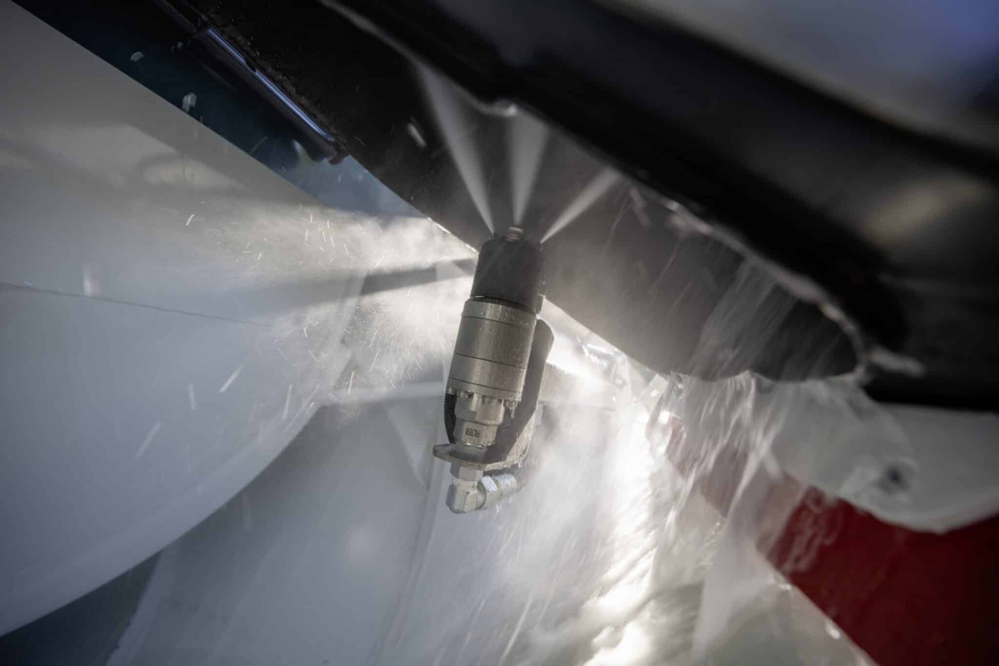 FUSO eCanter räumt auf: 89 batterieelektrische Lkw sammeln Abfall in Athen und ThessalonikiFUSO eCanter cleans up: 89 battery-electric trucks collect waste in Athens and Thessaloniki